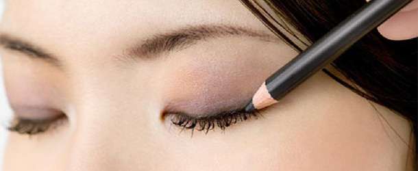 Göz Kalemi ve Eyeliner Kullanımı