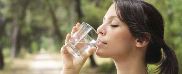 Su içmenin cilde faydaları