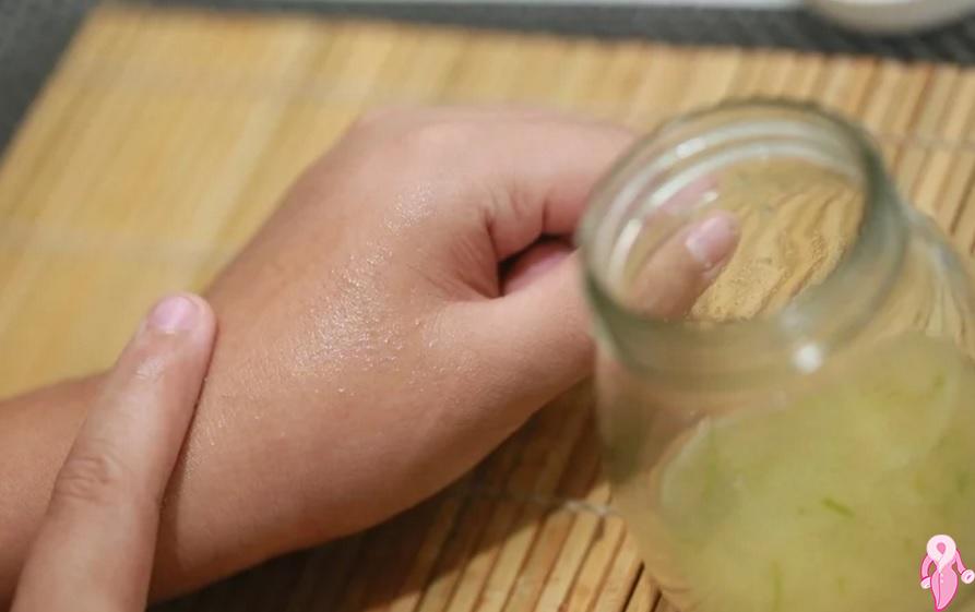 Evde Aleo Vera Jeli Yapımı Kadınlar Kulübü