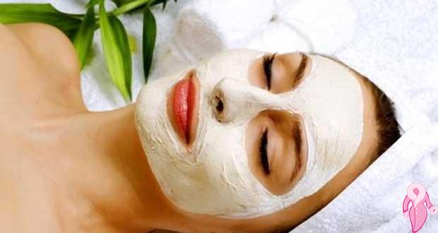 İrmikle Peeling Maskesi İrmikle Peeling Maskesi