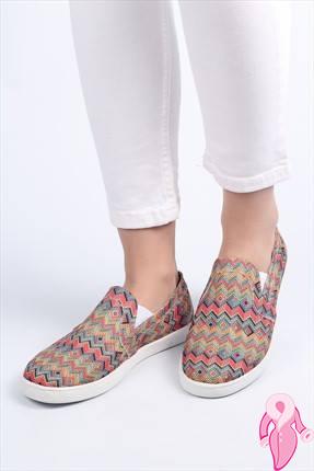 Renkli Sneakerlar Bu Yaz Çok Moda | 3