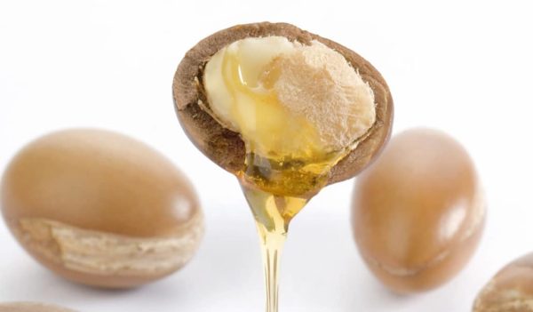 Argan Yağı Cilde Faydaları Nelerdir? Sivilcelere Siyah Noktalara İyi Gelir Mi?