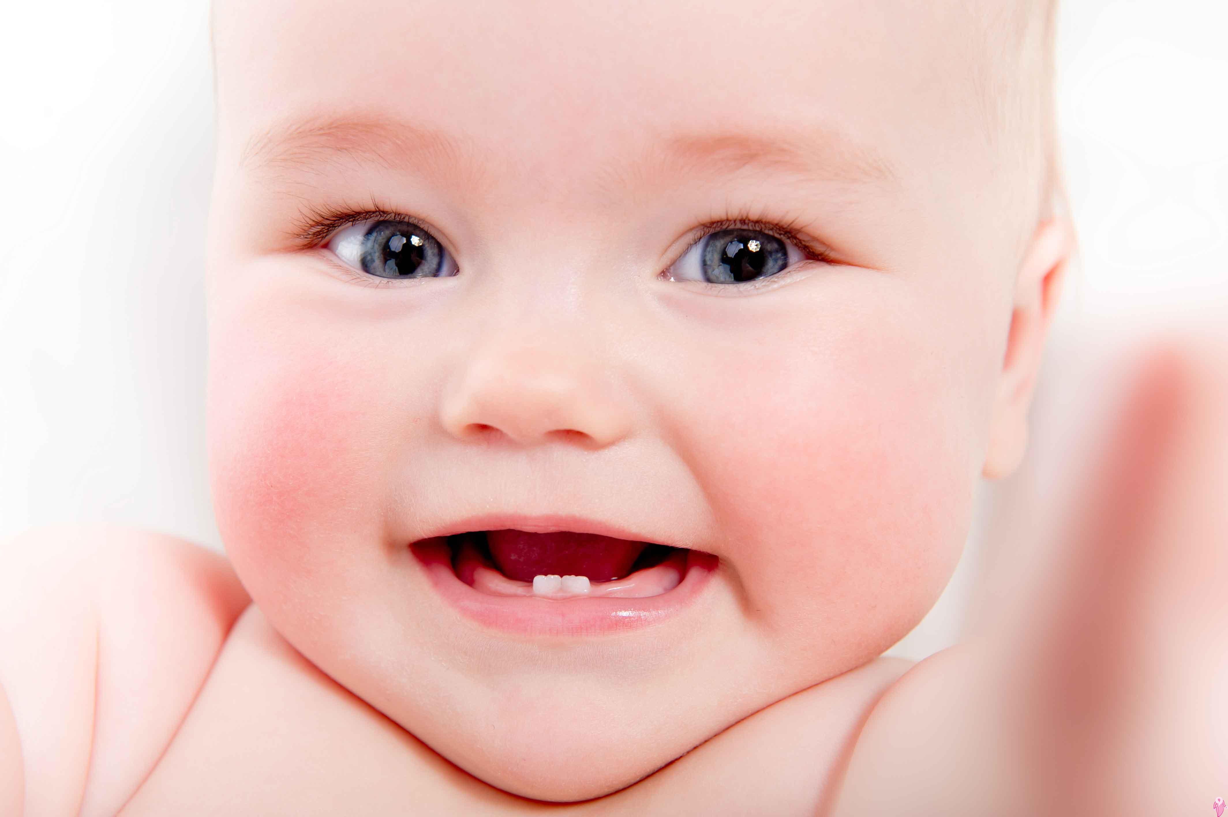 Bebeklerin Diş Çıkarma Evresi En Kolay Nasıl Atlatılır?