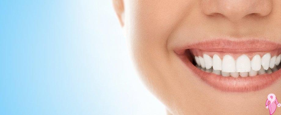 Bitkisel Yöntemlerle Diş Eti Peelingi Nasıl Yapılır?