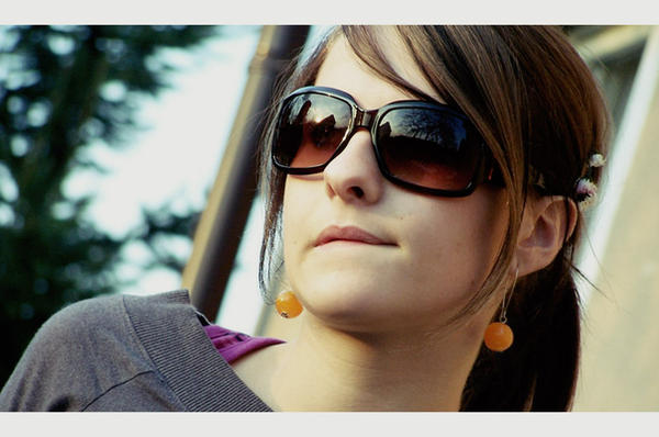 Sunglasses_vier_by_Goosfrabba.jpg