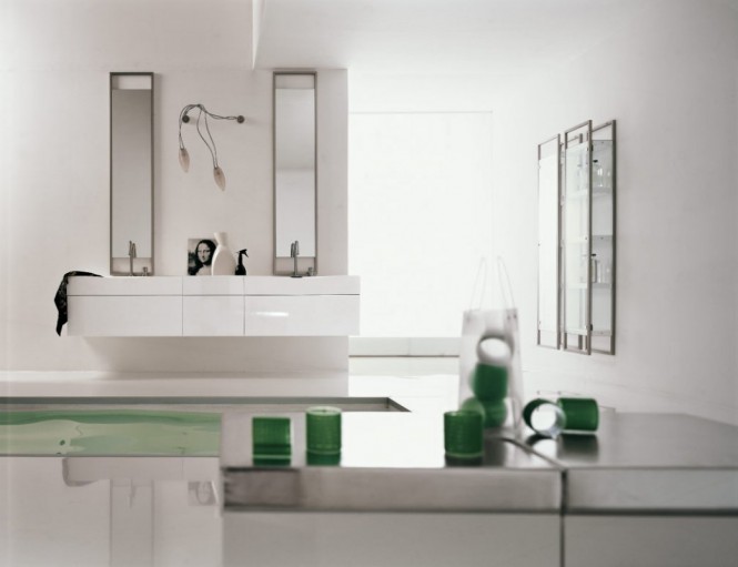 green-white-bathroom-665x511.jpg