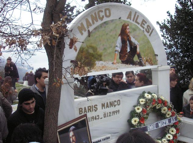 Baris_Manco_Mezar.JPG